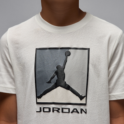 Jordan Flight Essentials Older Kids' Boxed Logo 3.0 T-Shirt