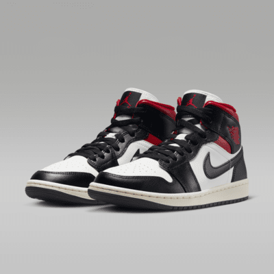 Air Jordan 1 Mid Women's Shoes