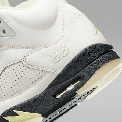 Tenis para mujer Air Jordan 5 Retro "Luminous Green and Sail"