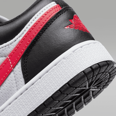 Air Jordan 1 Low SE Older Kids' Shoes