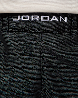 Jordan Brooklyn Cat Scratch