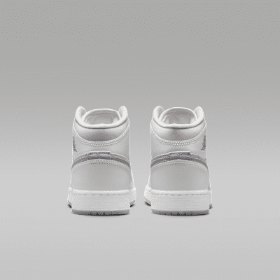 Tenis para niños grandes Air Jordan 1 Mid SE
