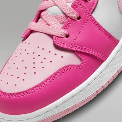 Air Jordan 1 Mid Older Kids' Shoes