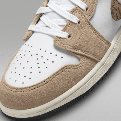 Air Jordan 1 Low SE Older Kids' Shoes