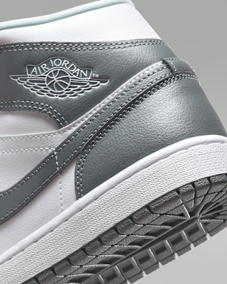 Air Jordan 1 中筒鞋