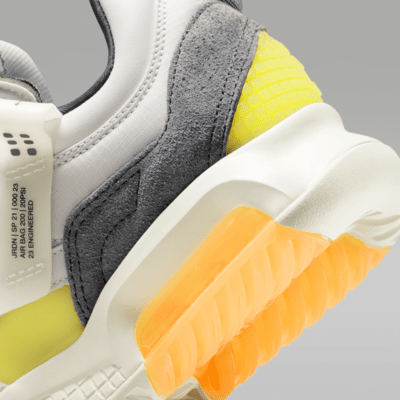 ジョーダン MA2 "Lunar Launch" ウィメンズシューズ