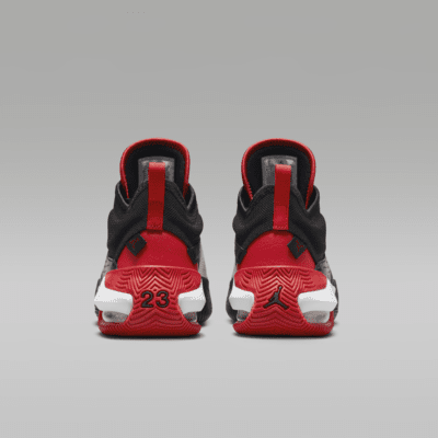 รองเท้าเด็กโต Jordan Stay Loyal 2