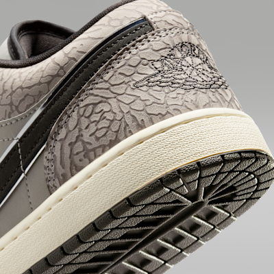 Jordan Air Jordan 1 Low SE Erkek Ayakkabısı görsel 8