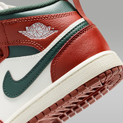 Jordan 1 Mid Younger Kids' Shoes
