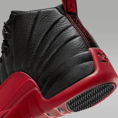 エア ジョーダン 12 レトロ "Black and Varsity Red" メンズシューズ