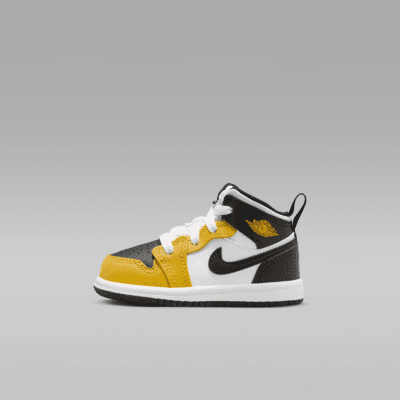 Toddler black shop and yellow jordans