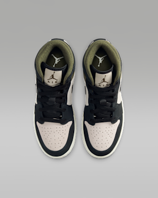 Air Jordan 1 中筒鞋