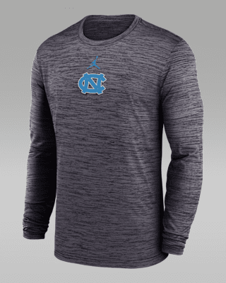 Мужская футболка North Carolina Sideline Velocity Jordan Brand Dri-FIT College Long-Sleeve
