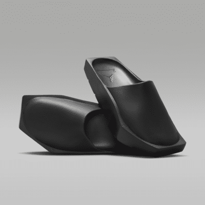 Jordan hot sale black slippers