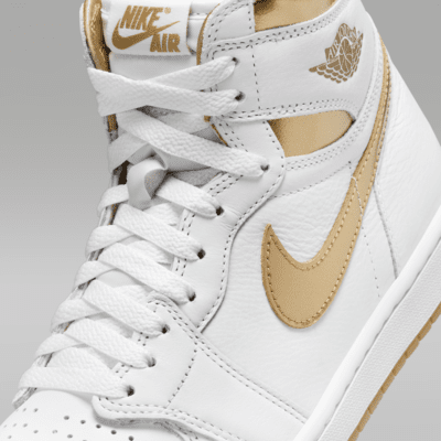 エア ジョーダン 1 レトロ HIGH OG "White and Gold" ウィメンズシューズ