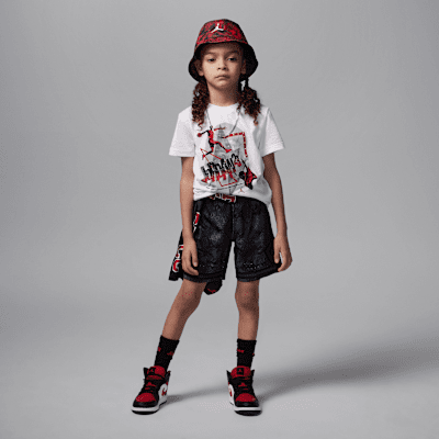 Playera 3Peat Jordan para niños talla pequeña