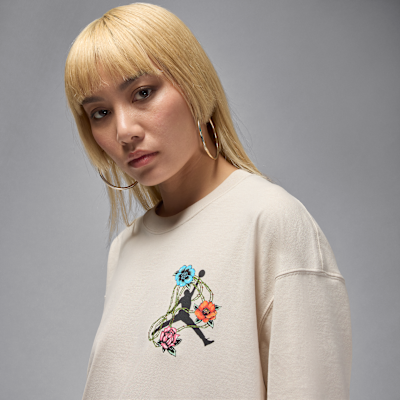 Jordan Flight Women's Oversized Graphic T-Shirt