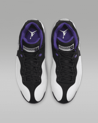 Jordan Shoes, Clothing, Accessories, & Equipment | Foot Locker Canada