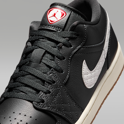 Jordan Air Jordan 1 Low SE Erkek Ayakkabısı görsel 7