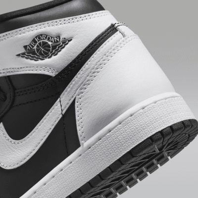 Air Jordan 1 High OG "Black & White" Big Kids' Shoes