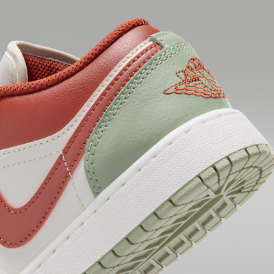 Air Jordan 1 Low Older Kids' Shoes