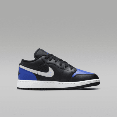 Air Jordan 1 Low Older Kids' Shoes
