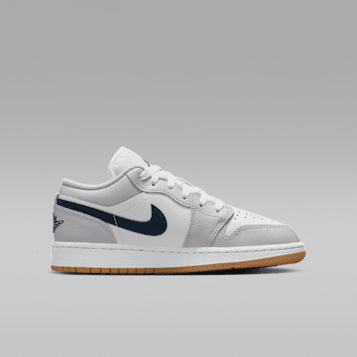 Air Jordan 1 Low Older Kids' Shoes