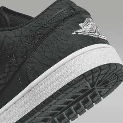 รองเท้าผู้ชาย Air Jordan 1 Low SE