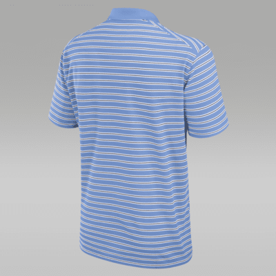 Polo universitario Jordan Dri-FIT para hombre North Carolina Tar Heels Primetime Victory Striped