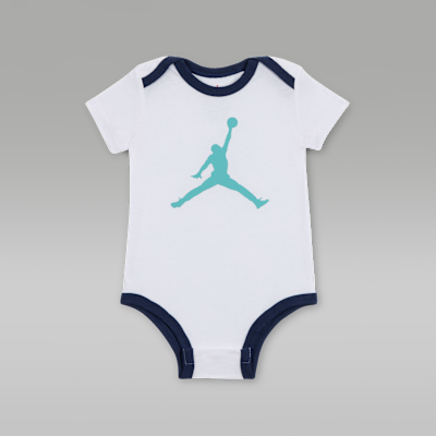 Lot de trois bodys Jordan Brooklyn Essentials pour bébé (0-9 mois)