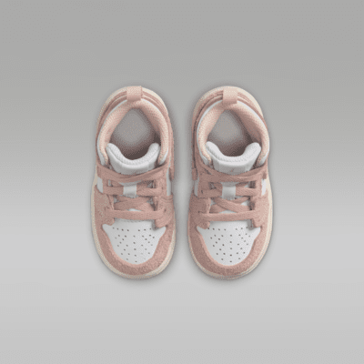 Jordan 1 Mid SE cipő babáknak
