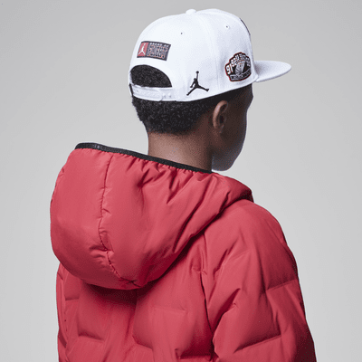 Gorra con visera plana para niños grandes Jordan Patch Pack