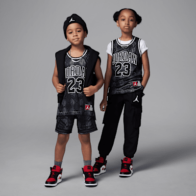 Jersey estampado para niños talla pequeña Jordan 23