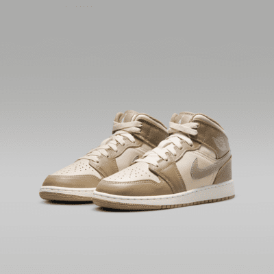 Air Jordan 1 Mid Big Kids' Shoes
