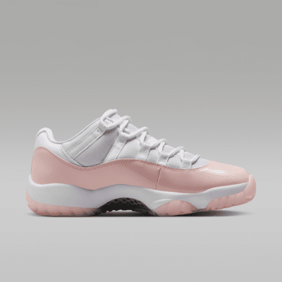 รองเท้าผู้หญิง Air Jordan 11 Retro Low "Legend Pink"