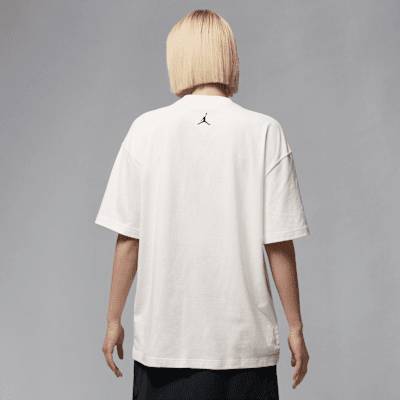 Jordan Women's Oversized Short-Sleeve Graphic T-Shirt