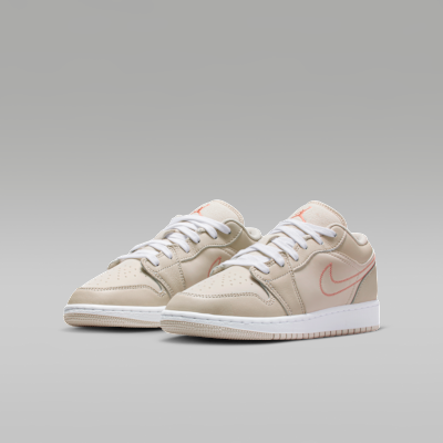 Air Jordan 1 Low SE Schuh (ältere Kinder)