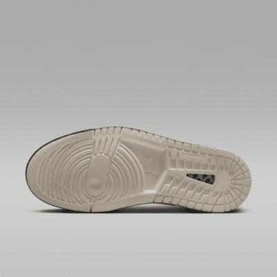 Air Jordan 1 Zoom CMFT 2 'Día de Muertos' Men's Shoes. Nike IL