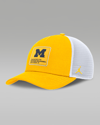 Мужские  Michigan On-Field Rise Engineered Jordan Brand College Trucker Adjustable Hat