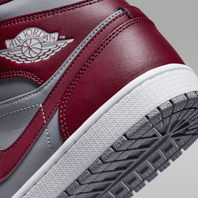 รองเท้าผู้ชาย Air Jordan 1 Mid