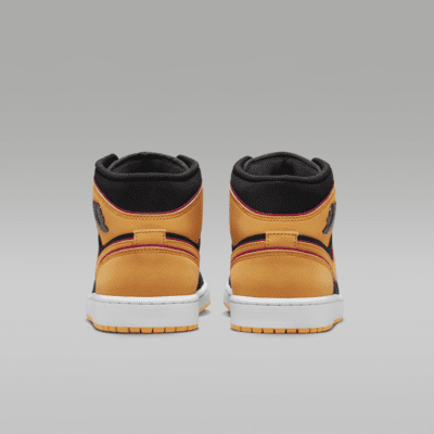 エア ジョーダン 1 MID SE メンズシューズ
