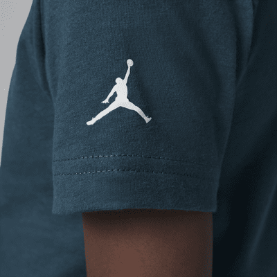 Playera con gráfico de lunares para preescolar Air Jordan