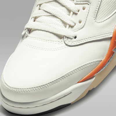 รองเท้า Air Jordan 5 Retro