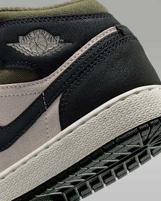 Air Jordan 1 中筒鞋