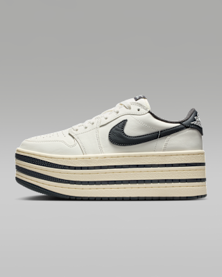 Женские кроссовки Air Jordan 1 Triple Stack