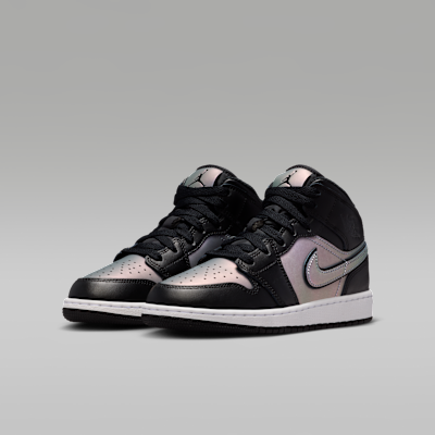 Air Jordan 1 Mid SE Big Kids' Shoes