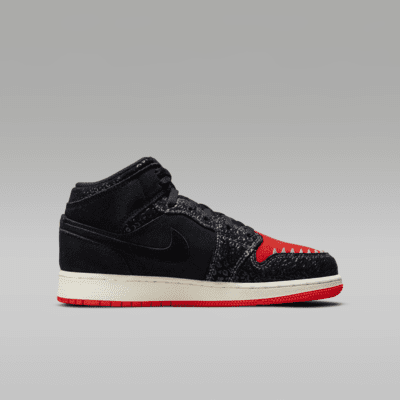 Air Jordan 1 Mid SE Big Kids' Shoes
