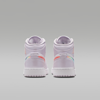 Air Jordan 1 Mid SE Older Kids' Shoes