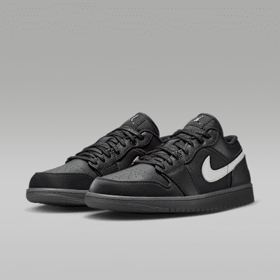 รองเท้าผู้ชาย Air Jordan 1 Low SE