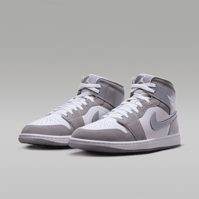 エア ジョーダン 1 MID SE メンズシューズ